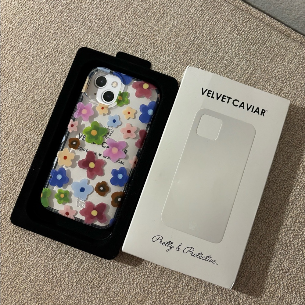 iPhone 13/14 Velvet Caviar Case
